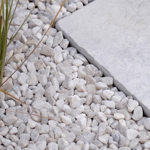 Carrara Marmor Splitt 8–12 mm (20kg Säcke)